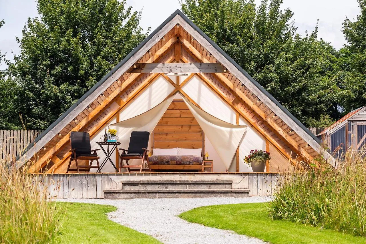 Killarney Glamping At The Grove, Suites And Lodges