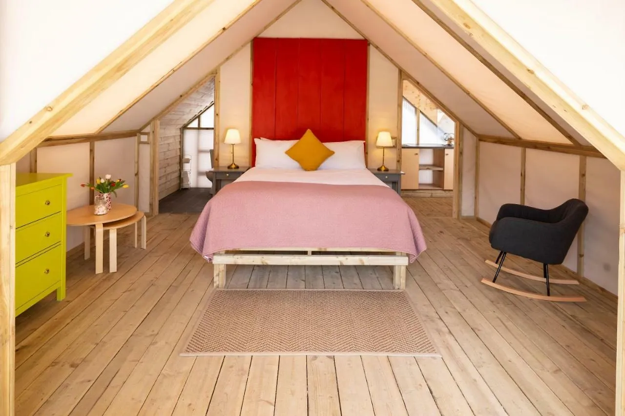 Killarney Glamping At The Grove, Suites And Lodges 2*,