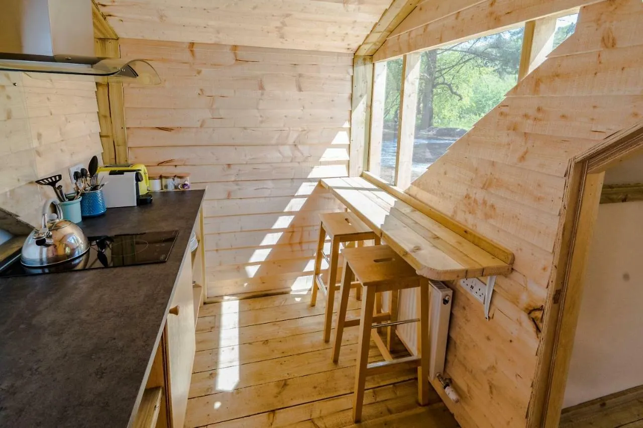 Campismo de Luxo Killarney Glamping At The Grove, Suites And Lodges