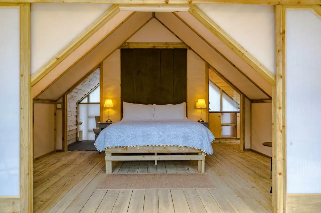 Tente de luxe Killarney Glamping At The Grove, Suites And Lodges