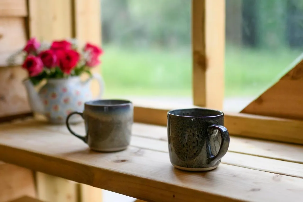 Campismo de Luxo Killarney Glamping At The Grove, Suites And Lodges